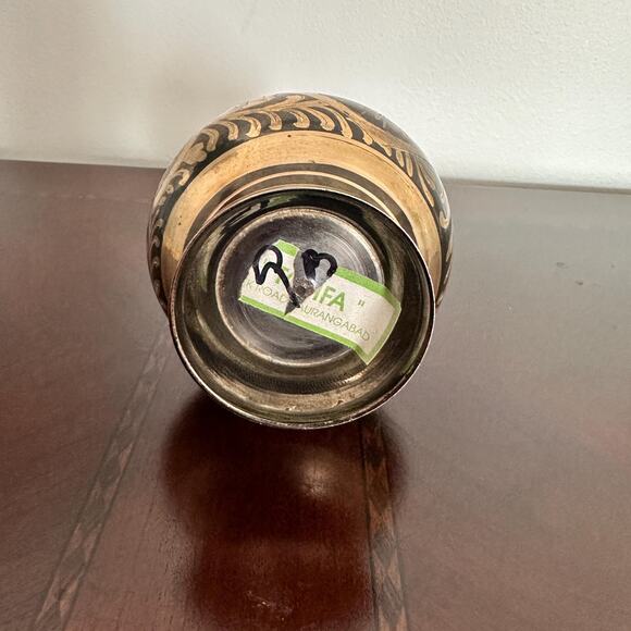 Vintage Brass Vase Hand Etched Floral Design MCM Boho Home Decor 6.5" Tall - Picture 5 of 5